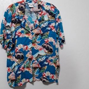 Hawaiian shirt sz. L (womens)